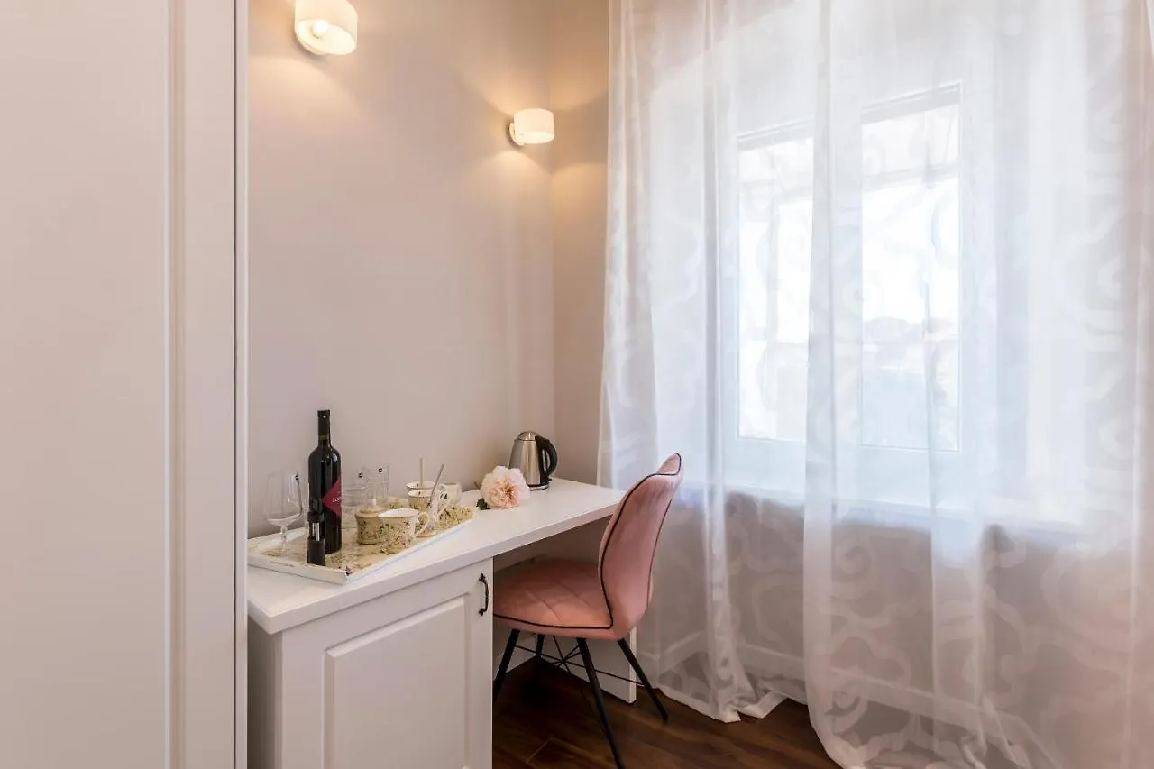 Theatre Of Dreams Rooms Split Bed & Breakfast