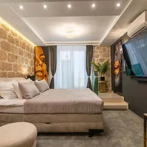 **** Oda ve Kahvaltı Vip Gold Hırvatistan